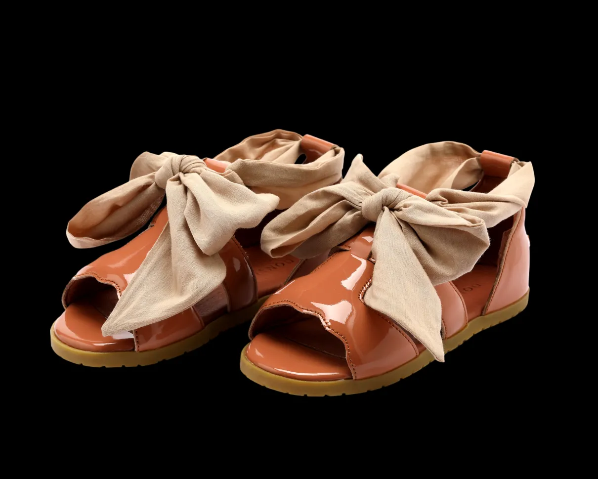 Sandy | Walnut Patent Leather